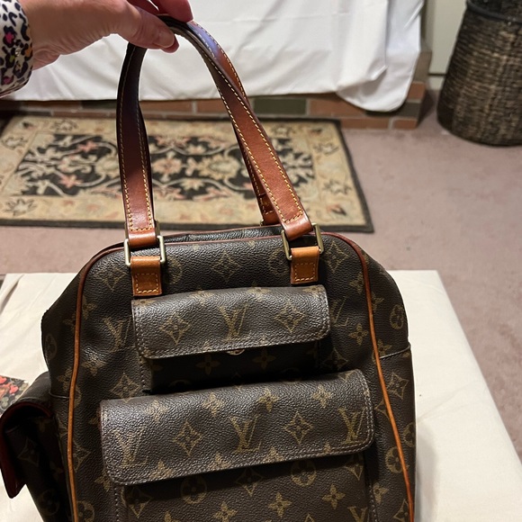 SOLD**** Authentic Louis Vuitton Excentri-Cite Handbag - Picture 10 of 16